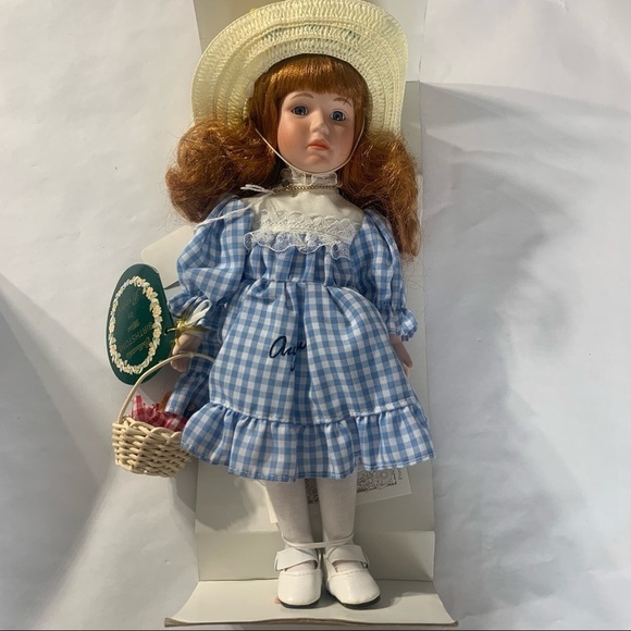 Brinn’s 94 Collectible birthstone Miss August redhead handcrafted porcelain doll - Picture 4 of 11